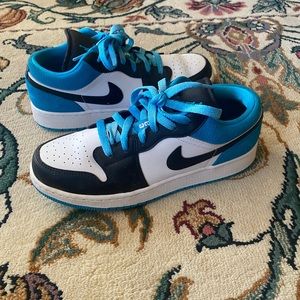 blue Jordan 1 Low top